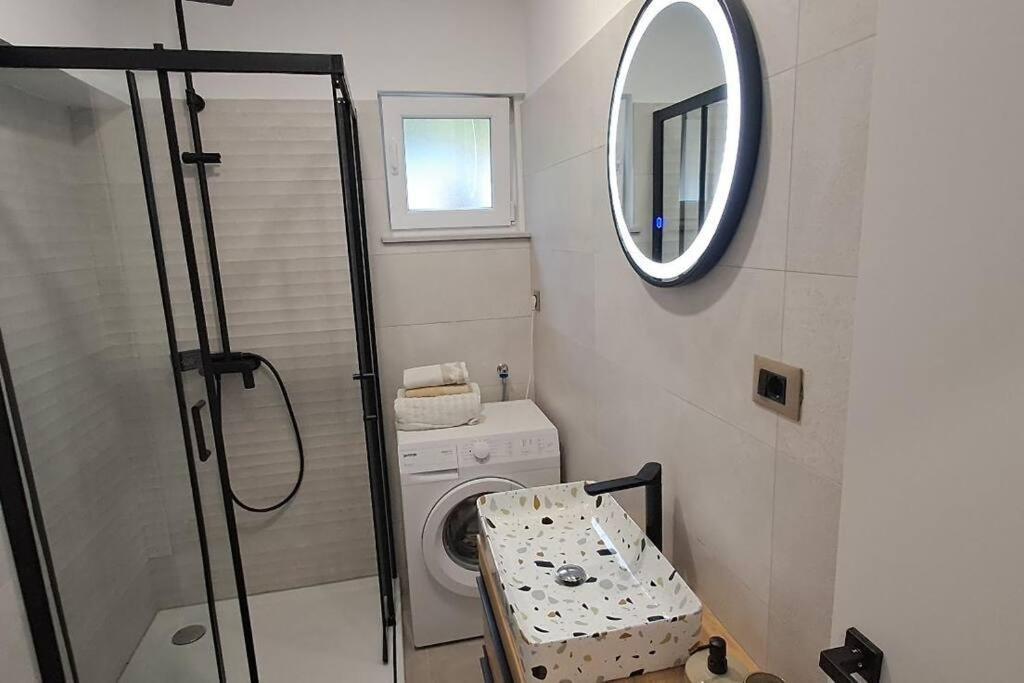 Apartamento Maris Omiš Exterior foto
