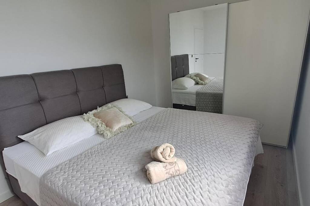 Apartamento Maris Omiš Exterior foto