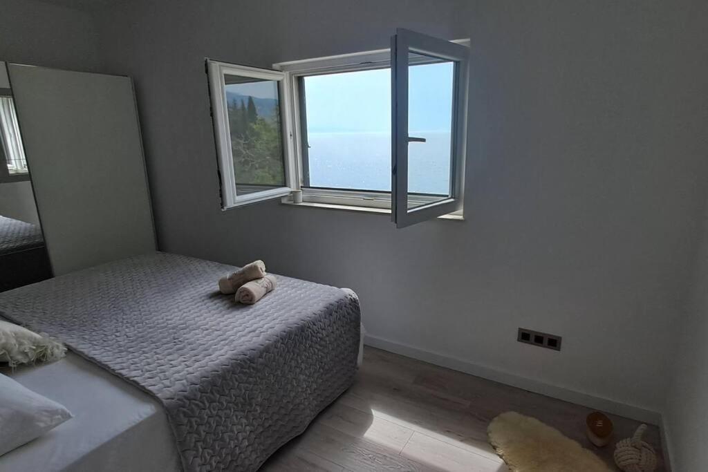 Apartamento Maris Omiš Exterior foto