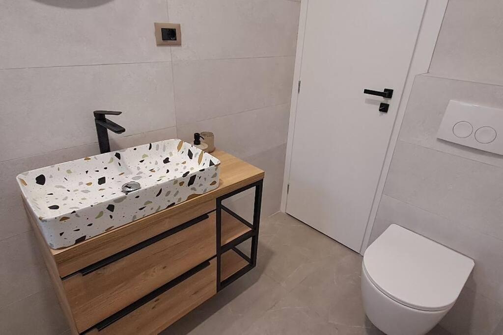 Apartamento Maris Omiš Exterior foto
