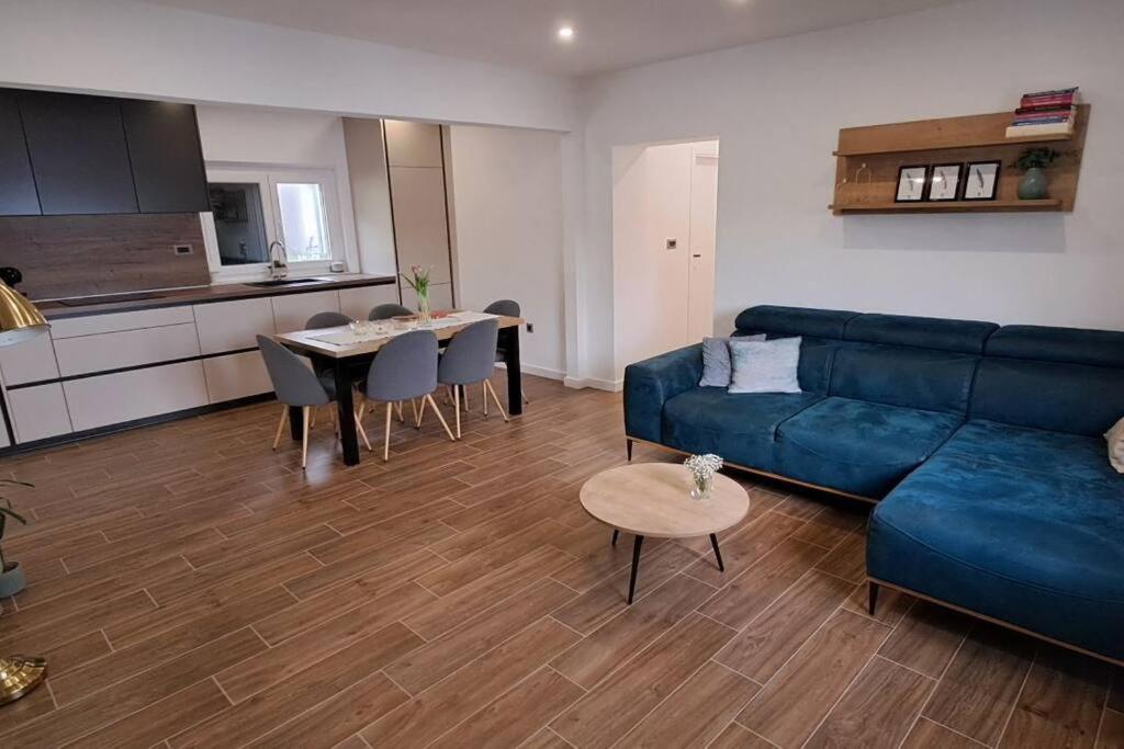 Apartamento Maris Omiš Exterior foto